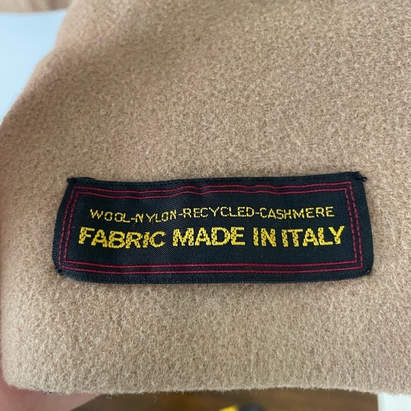 Harve Benard, size 10, camel color wool cashmere nylon blend wide lapel jacket - Picture 2 of 9